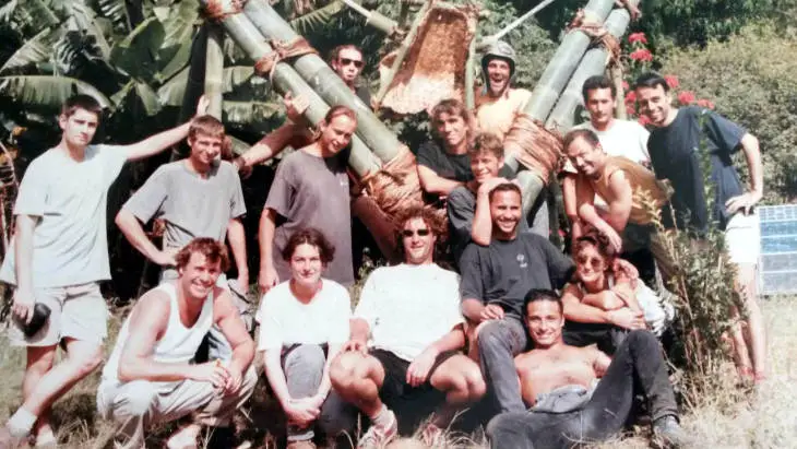 court-métrage, ile de la réunion, oi-film, cinema de l'océan indien, cinéma indépendant, regarder des films de l'océan indien, Hubert Hess, tournage ile de la reunion, cinéma de la reunion, cinéma français, Fred Eyriey, baguet, jean laurent faubourg, Catherine deneuve, terrible jungle, actrice française, producteur ile de la réunion, producteur océan indien, Lithops Films, Lithops production, litops films, David Constantin, lonbraz kann, ile maurice, cannes à sucre, qui peut espérer tutoyer les nuages, cirque de Mafate, le facteur de Mafate, production, documentaire, faut pas rêver, France 3