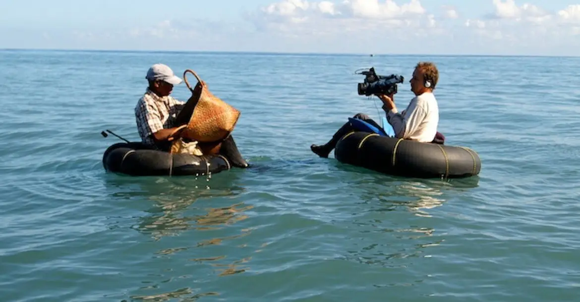 rêve de barques, Bernard Crutzen, oi film, documentaire ile de la réunion, pêcheur la roue, crise requin, ile de la reunion, peche traditionnelle, malaria business, la route des zébus, cinéma de l'océan indien